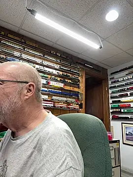 Jcaspen online show from April 2026 01:07:01 PM