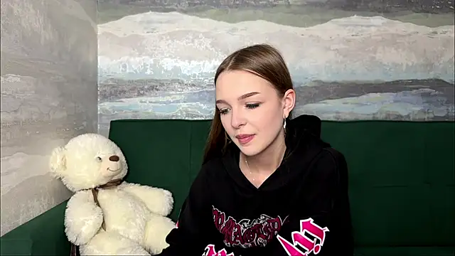 SunnySprinkle online show from November 2025 12:41:01 PM