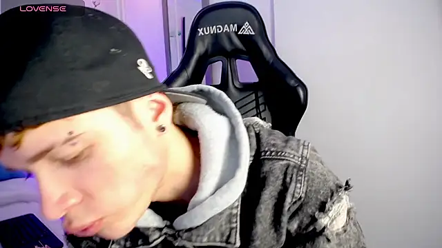 Snapshot of JackFrosst chatting on March 2026 11:58:02 AM JackFrosst online show from March 2026 11:58:02 AM