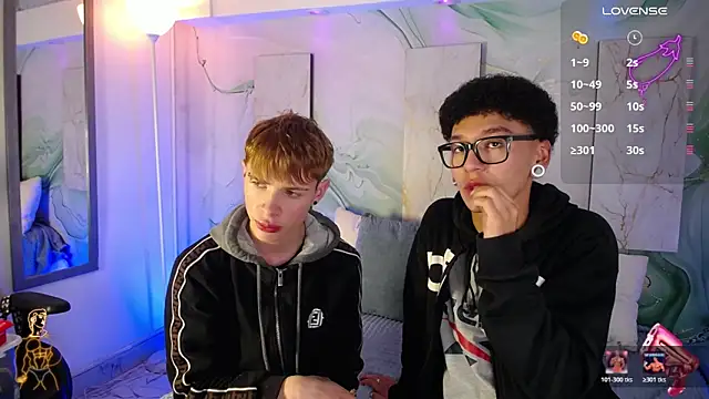 Snapshot of JackFrosst chatting on April 2026 12:42:01 PM JackFrosst online show from April 2026 12:42:01 PM