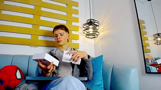 Snapshot of JackFrosst chatting on January 2026 01:39:01 PM JackFrosst online show from January 2026 01:39:01 PM