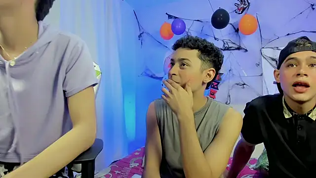 Twinks boys  online show from October 2025 03:50:01 AM