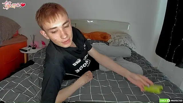 Snapshot of felixcurt69 chatting on May 2026 08:43:02 AM felixcurt69 online show from May 2026 08:43:02 AM