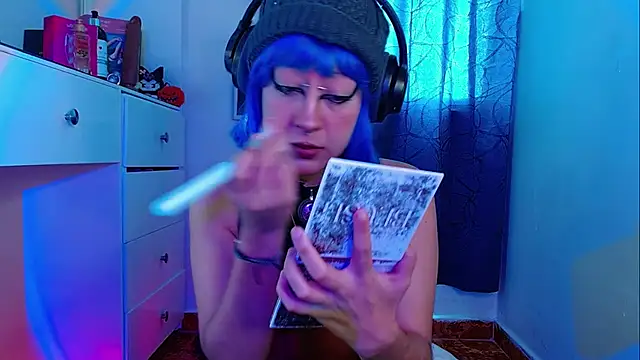 Snapshot of zora_blue777 chatting on November 2025 03:22:02 PM zora blue777 online show from November 2025 03:22:02 PM