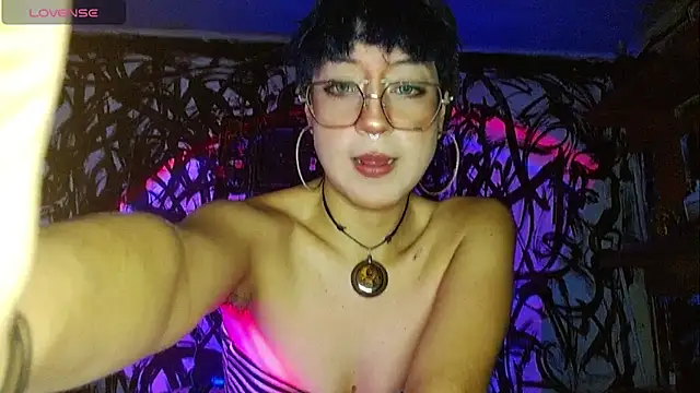 Snapshot of zora_blue777 chatting on December 2025 11:55:02 PM zora blue777 online show from December 2025 11:55:02 PM