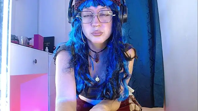 Snapshot of zora_blue777 chatting on December 2025 01:17:01 AM zora blue777 online show from December 2025 01:17:01 AM