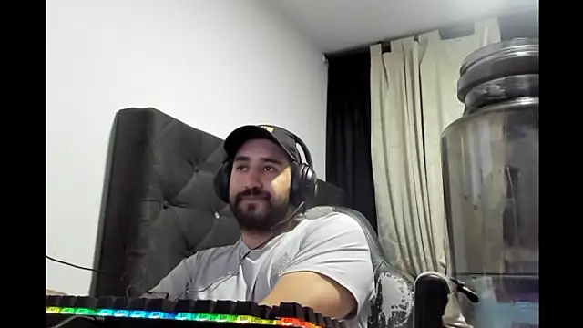 coolfriki online show from March 2026 04:03:02 AM