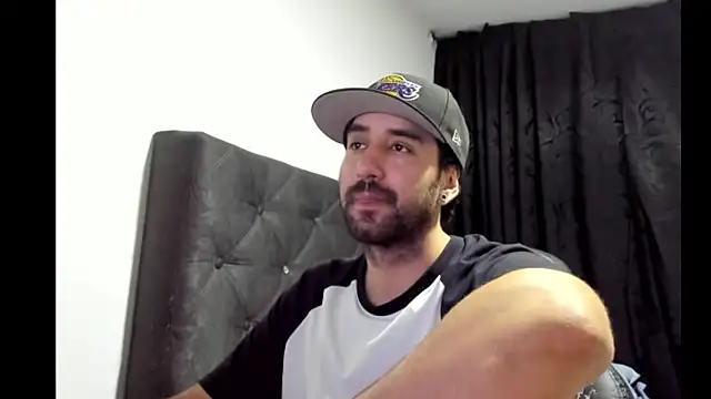 coolfriki online show from October 2025 05:39:02 AM