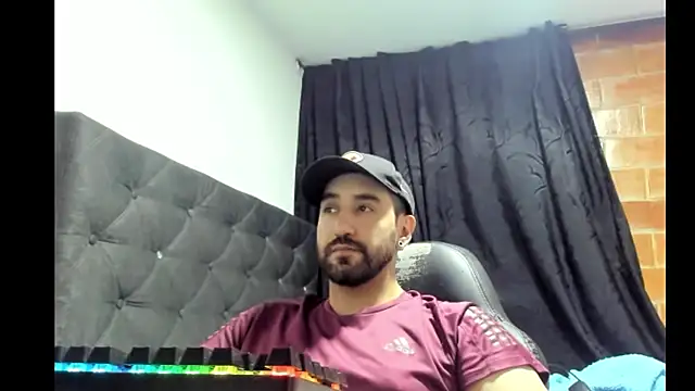 coolfriki online show from February 2026 01:03:02 AM