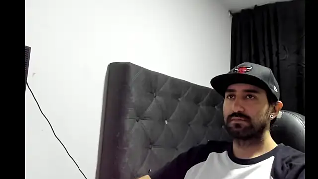 coolfriki online show from November 2025 05:00:05 AM