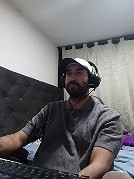 coolfriki online show from May 2026 01:26:08 AM