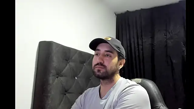 coolfriki online show from November 2025 04:01:01 AM