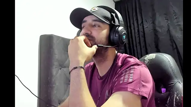 coolfriki online show from October 2025 05:50:01 AM