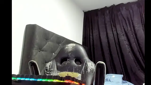 coolfriki online show from February 2026 11:05:02 PM