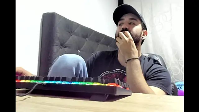 coolfriki online show from March 2026 11:24:01 PM