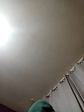 T1T012 online show from December 2025 06:00:01 PM