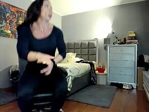 Alesyamuscledollxh online show from March 2026 08:32:01 PM