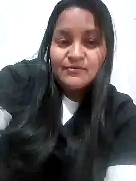 Snapshot of lucia00xx chatting on October 2025 11:48:01 PM lucia00xx online show from October 2025 11:48:01 PM
