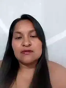 Snapshot of lucia00xx chatting on October 2025 02:24:01 AM lucia00xx online show from October 2025 02:24:01 AM