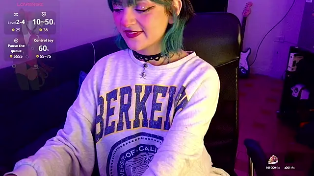 lucyliw online show from October 2025 06:58:02 AM