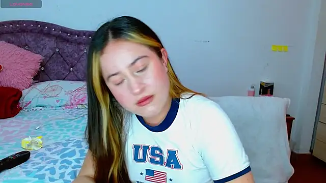 Snapshot of Hanssel_tess chatting on November 2025 06:52:02 PM Hanssel tess online show from November 2025 06:52:02 PM