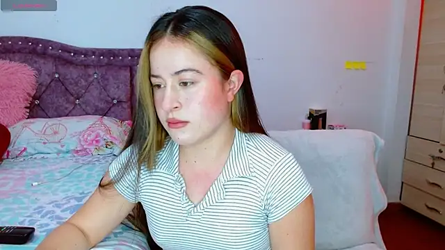 Snapshot of Hanssel_tess chatting on December 2025 07:48:01 PM Hanssel tess online show from December 2025 07:48:01 PM