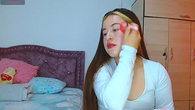 Snapshot of Hanssel_tess chatting on October 2025 01:56:01 PM Hanssel tess online show from October 2025 01:56:01 PM