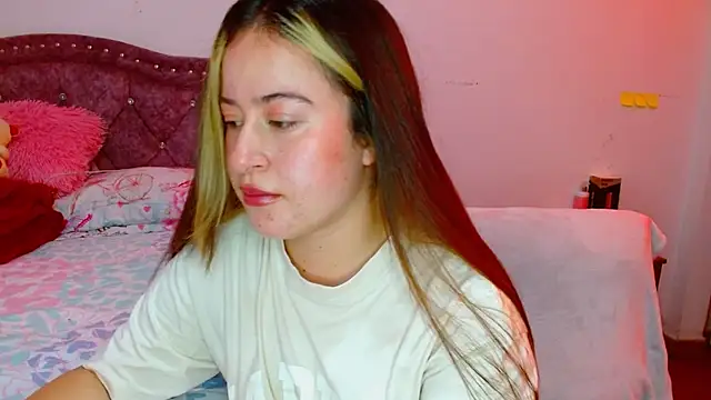 Snapshot of Hanssel_tess chatting on November 2025 06:33:02 PM Hanssel tess online show from November 2025 06:33:02 PM