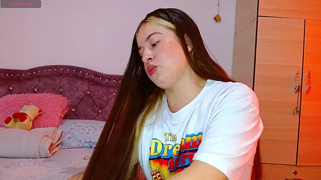 Snapshot of Hanssel_tess chatting on October 2025 04:31:02 PM Hanssel tess online show from October 2025 04:31:02 PM