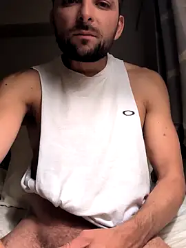 felipelon07 online show from November 2025 06:29:02 AM