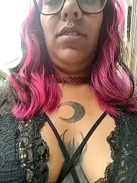 Abby 2-1 online show from October 2025 07:03:02 PM