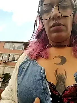 Abby 2-1 online show from November 2025 08:57:02 PM