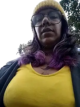 Abby 2-1 online show from November 2025 09:30:02 PM