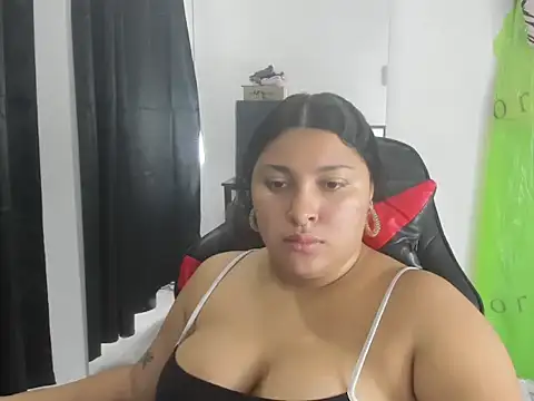 Snapshot of Baby_Latin chatting on December 2025 08:30:02 PM Baby Latin online show from December 2025 08:30:02 PM