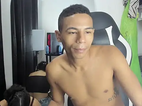 Snapshot of Baby_Latin chatting on November 2025 03:32:01 AM Baby Latin online show from November 2025 03:32:01 AM