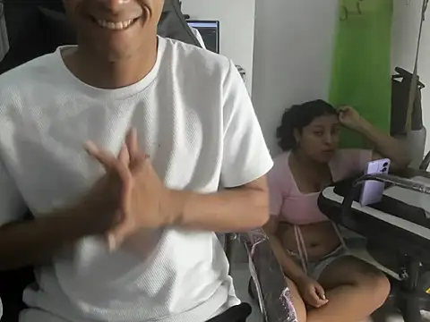 Snapshot of Baby_Latin chatting on November 2025 04:27:02 AM Baby Latin online show from November 2025 04:27:02 AM