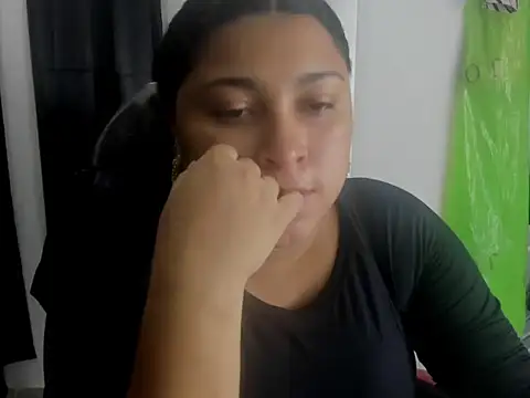 Snapshot of Baby_Latin chatting on December 2025 08:42:02 PM Baby Latin online show from December 2025 08:42:02 PM