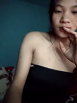 LeyLya online show from November 2025 07:45:01 AM