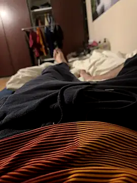 Snapshot of SexyDaddy11177 chatting on October 2025 04:24:02 AM SexyDaddy11177 online show from October 2025 04:24:02 AM