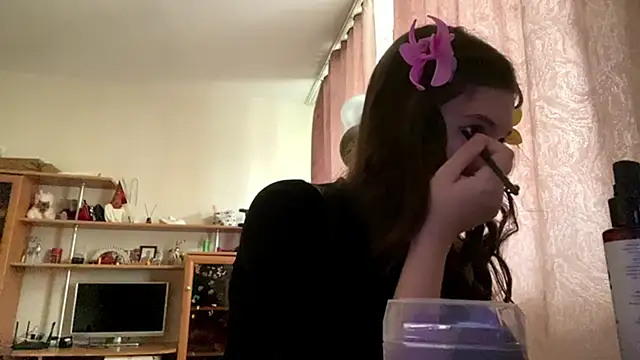 AlmetaBradicich online show from October 2025 05:20:01 AM