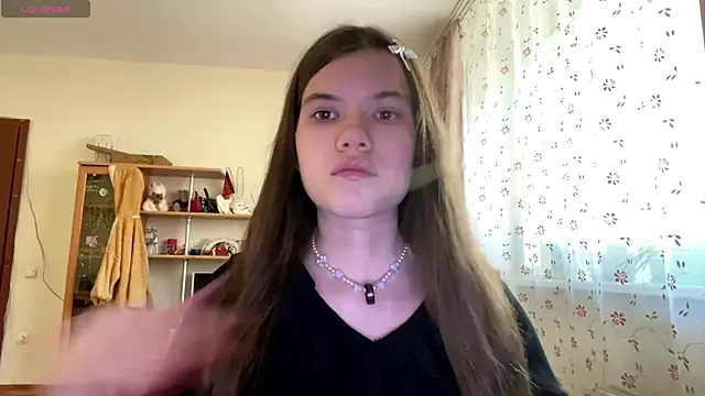 AlmetaBradicich online show from October 2025 06:04:02 AM