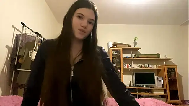 AlmetaBradicich online show from November 2025 04:29:02 PM