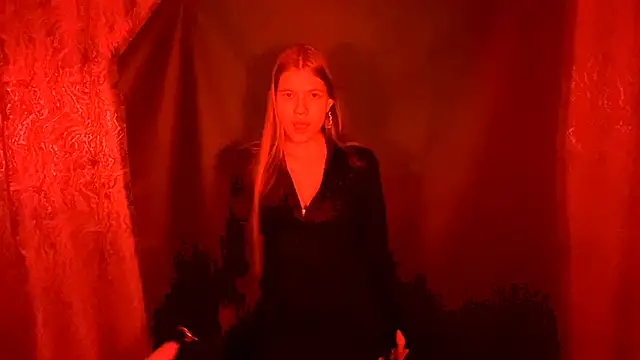 AlmetaBradicich online show from December 2025 09:48:01 PM