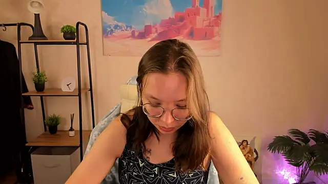 Nuura Moore online show from October 2025 12:56:02 AM