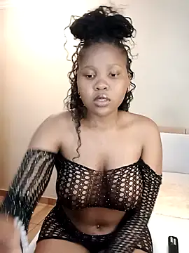 Snapshot of Scarlettxx21 chatting on October 2025 09:34:02 PM Scarlettxx21 online show from October 2025 09:34:02 PM