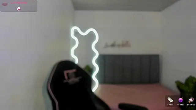 Snapshot of THIANA_TAY chatting on October 2025 02:55:02 AM THIANA TAY online show from October 2025 02:55:02 AM