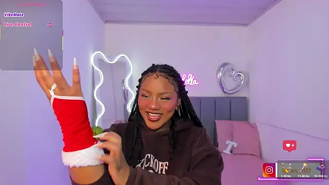 Snapshot of THIANA_TAY chatting on December 2025 03:07:01 AM THIANA TAY online show from December 2025 03:07:01 AM