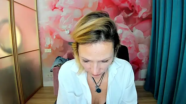 AlinaMoor online show from December 2025 12:54:01 AM