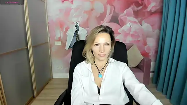 AlinaMoor online show from January 2026 05:33:02 AM
