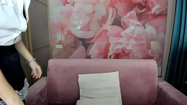 AlinaMoor online show from February 2026 12:50:01 AM